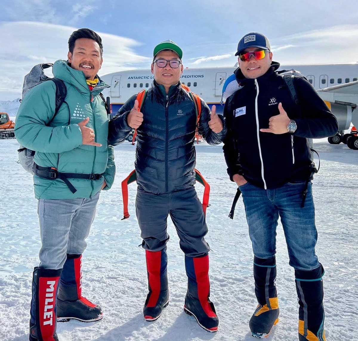 Three Sherpa Brothers Reach South Pole and Set a Record
