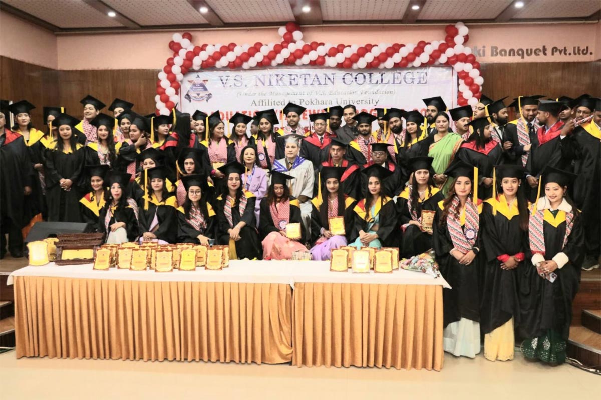 VS Niketan Concludes Grand Convocation Ceremony