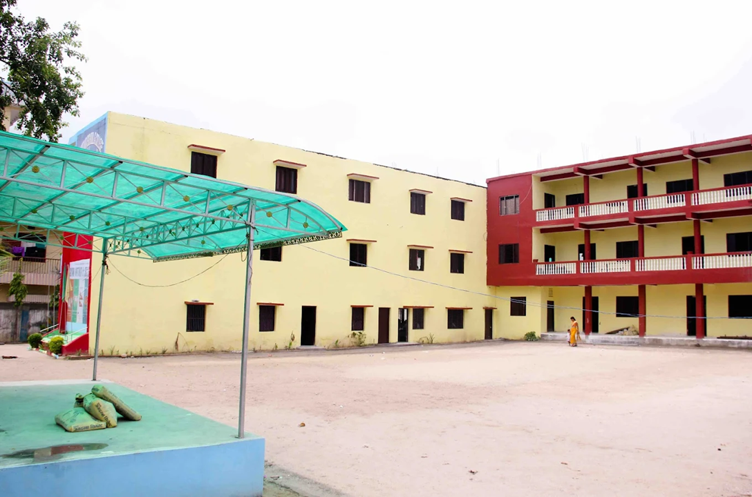 Gyan Vatika Boarding English Secondary School, Parsa Building 