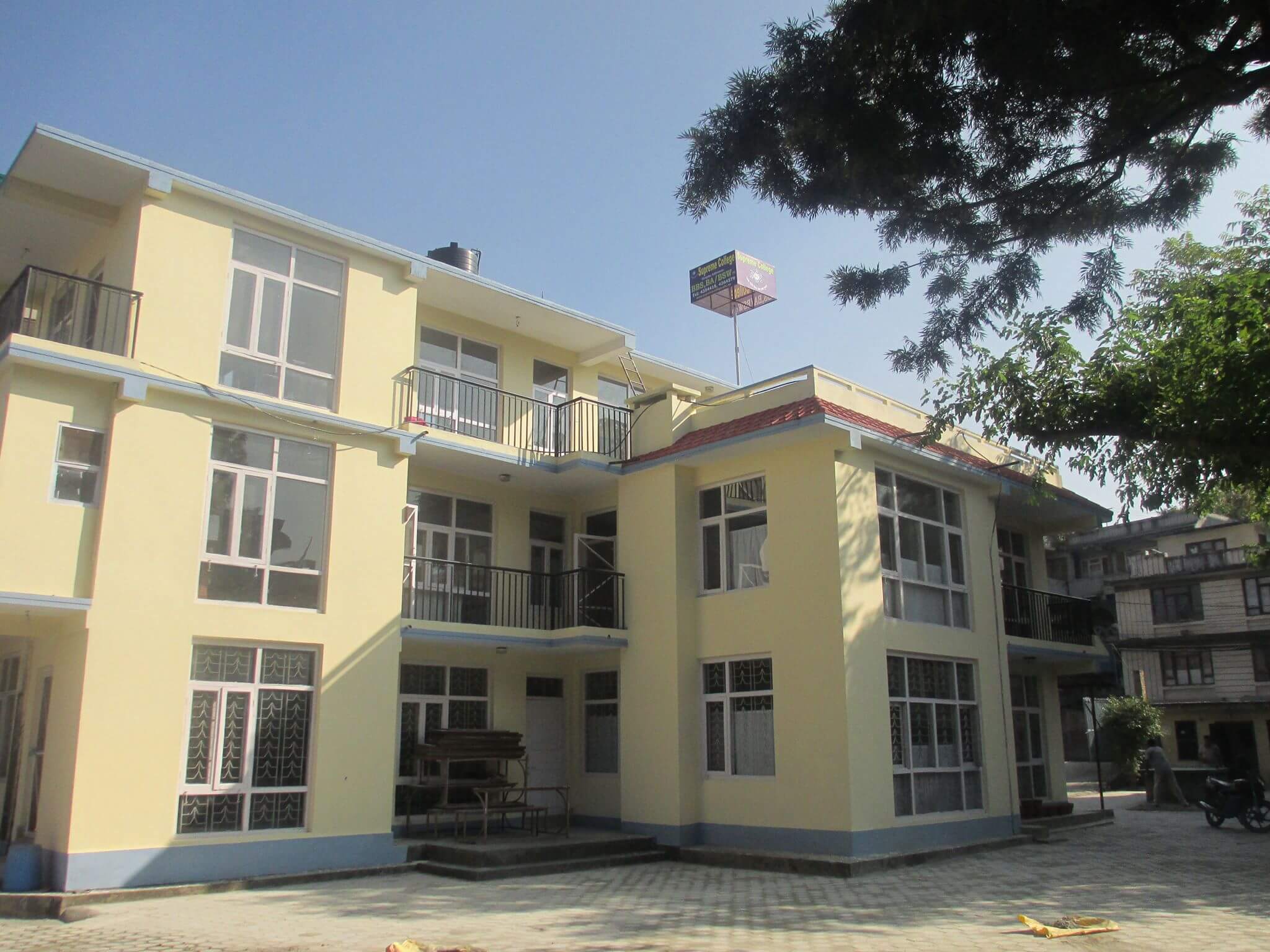 Supreme College, Samakhusi, Kathmandu, Building