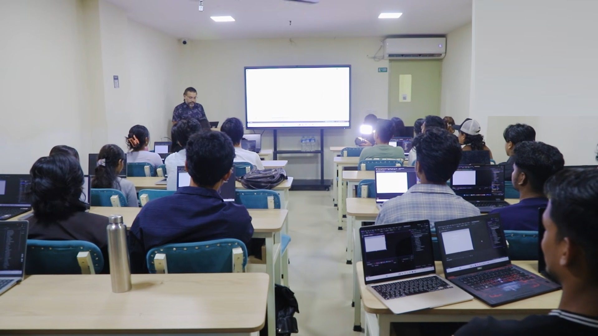 The London College Class Teaching and Learning